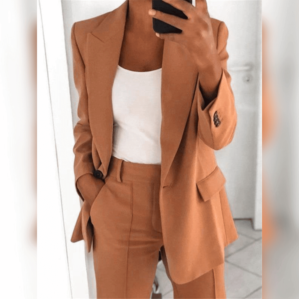 Dames Blazer- En Broekenset Voor De Lente Met Getailleerde Pasvorm En Gestructureerd Ontwerp