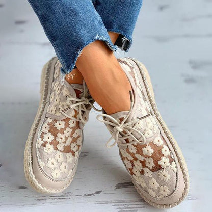 Dames Zomerschoenen met Bloemenborduursel en Ademend Bovenwerk