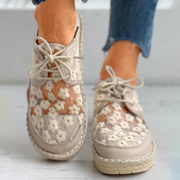 Dames Zomerschoenen met Bloemenborduursel en Ademend Bovenwerk